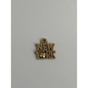 Vintage New York Charm Pendant Quality Gold Inc.